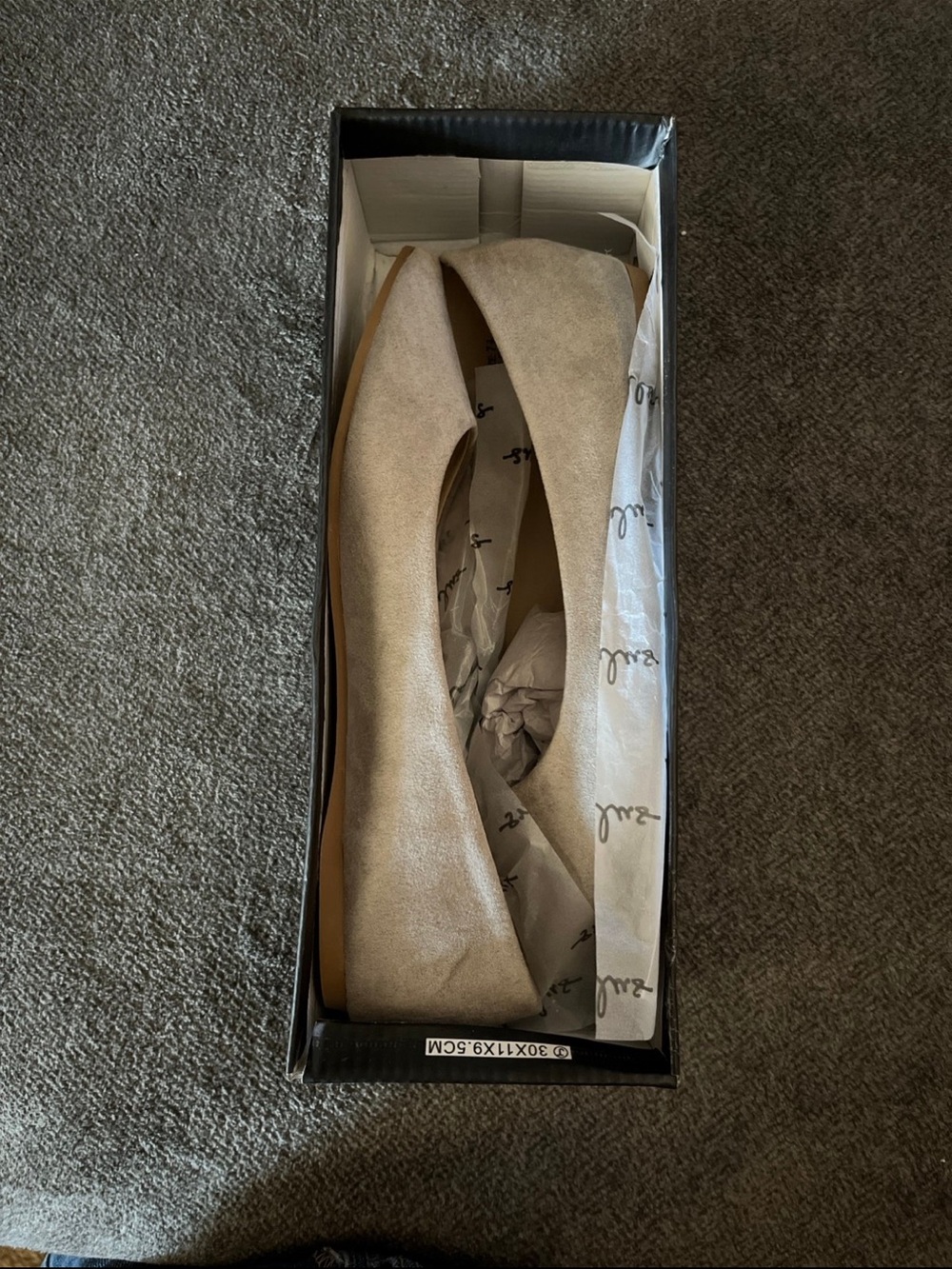 NIB Lulu’s Suede Pointed Toe Flats